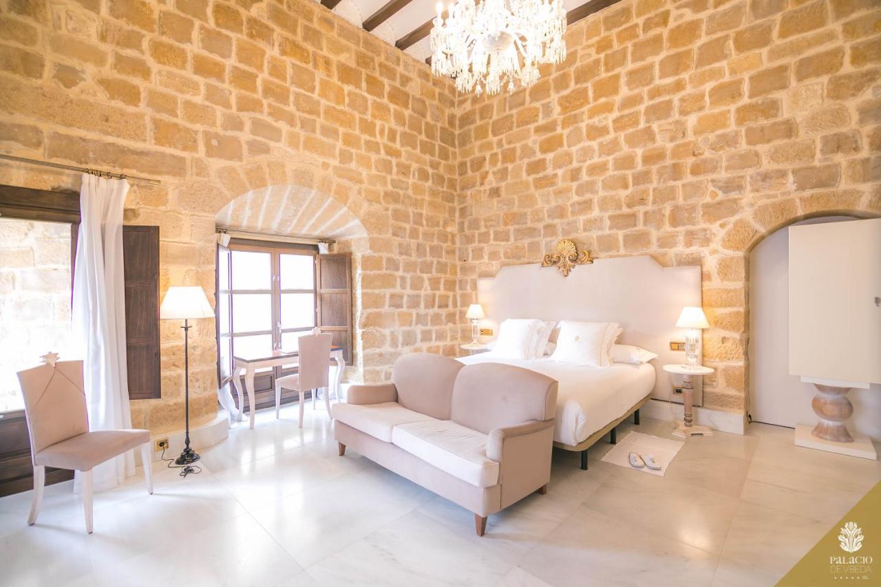 Hotel Palacio De Ubeda 5 G.L Exterior photo Suite at the hotel