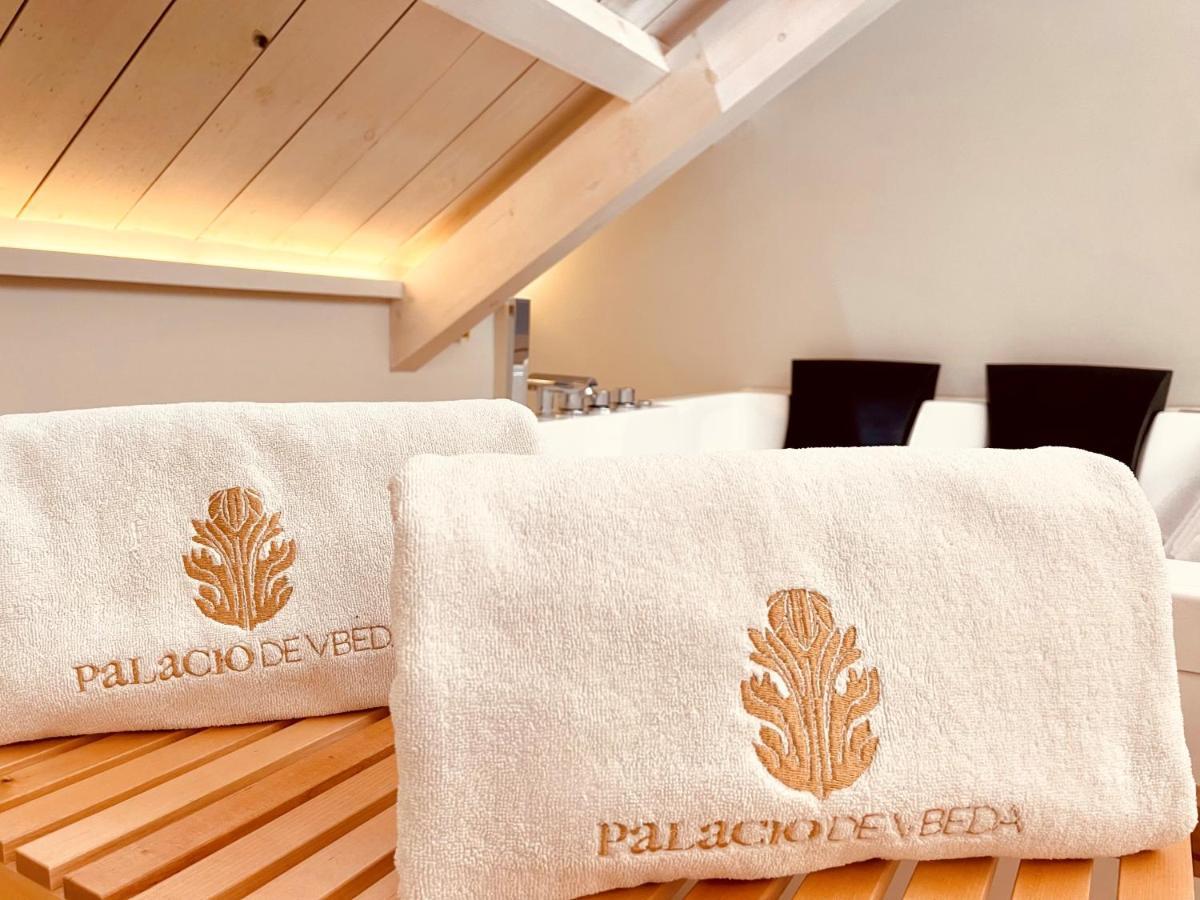 Hotel Palacio De Ubeda 5 G.L Exterior photo Sauna towels