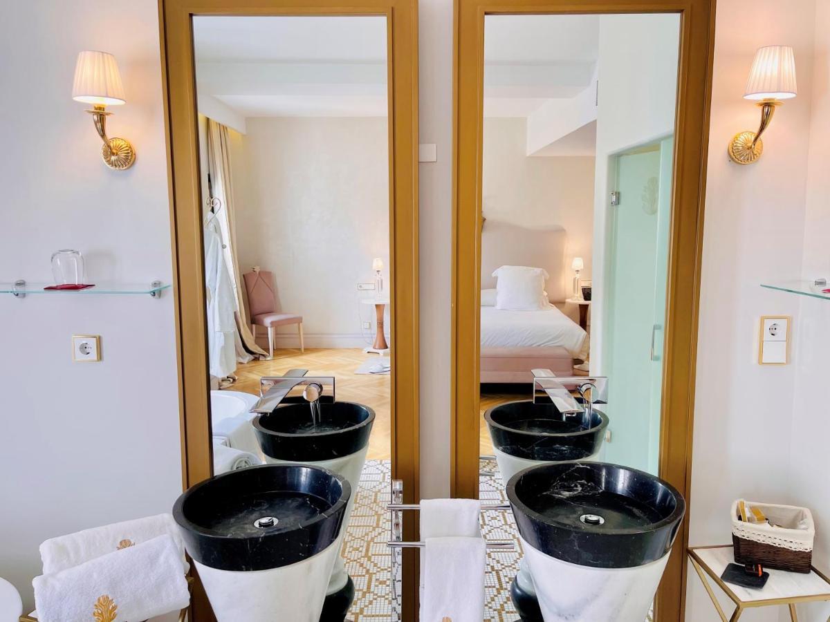 Hotel Palacio De Ubeda 5 G.L Exterior photo Bathroom