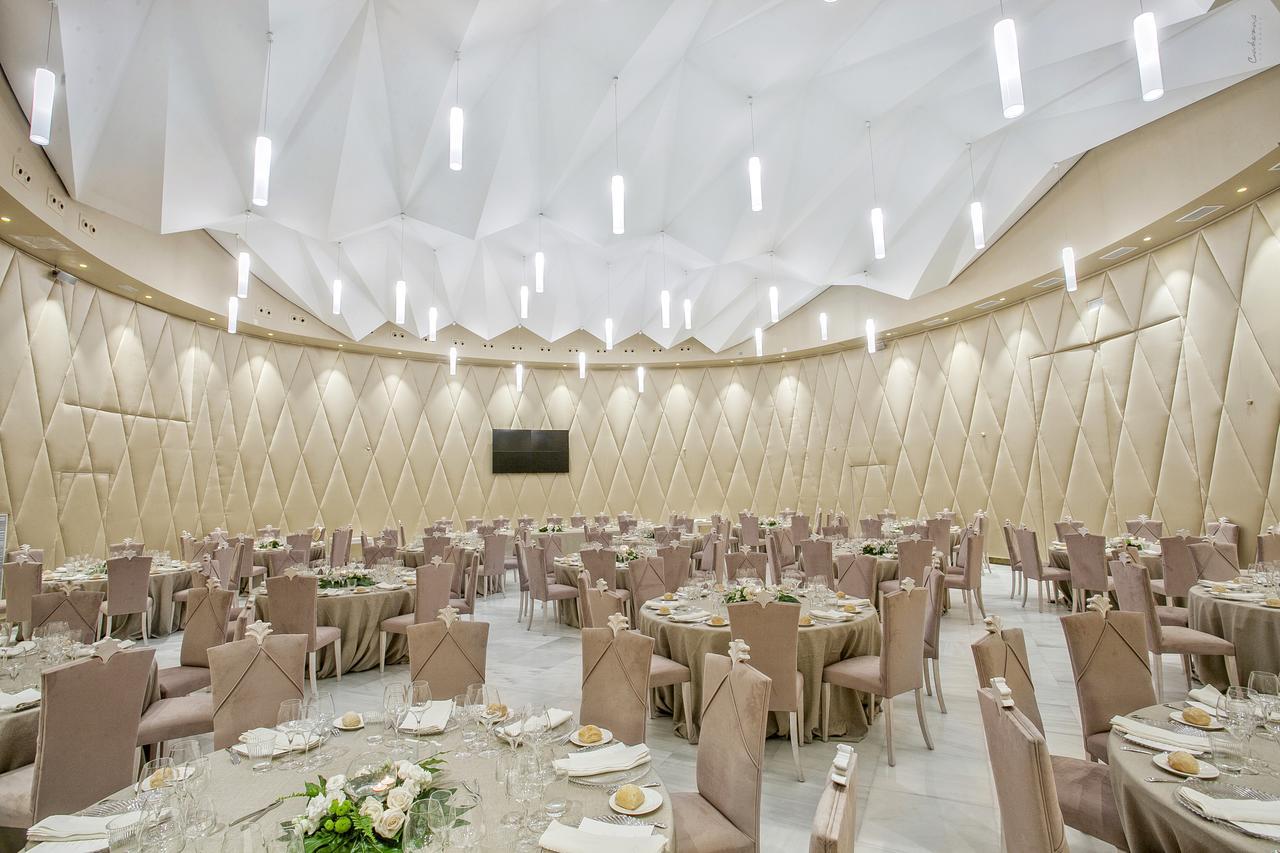 Hotel Palacio De Ubeda 5 G.L Exterior photo The interior of the ballroom
