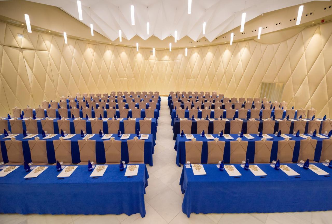 Hotel Palacio De Ubeda 5 G.L Exterior photo The conference hall