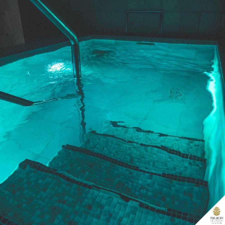 Hotel Palacio De Ubeda 5 G.L Exterior photo The pool at the Blue Grotto