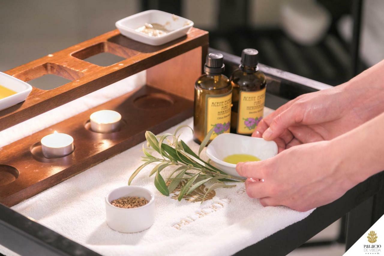 Hotel Palacio De Ubeda 5 G.L Exterior photo Spa treatments